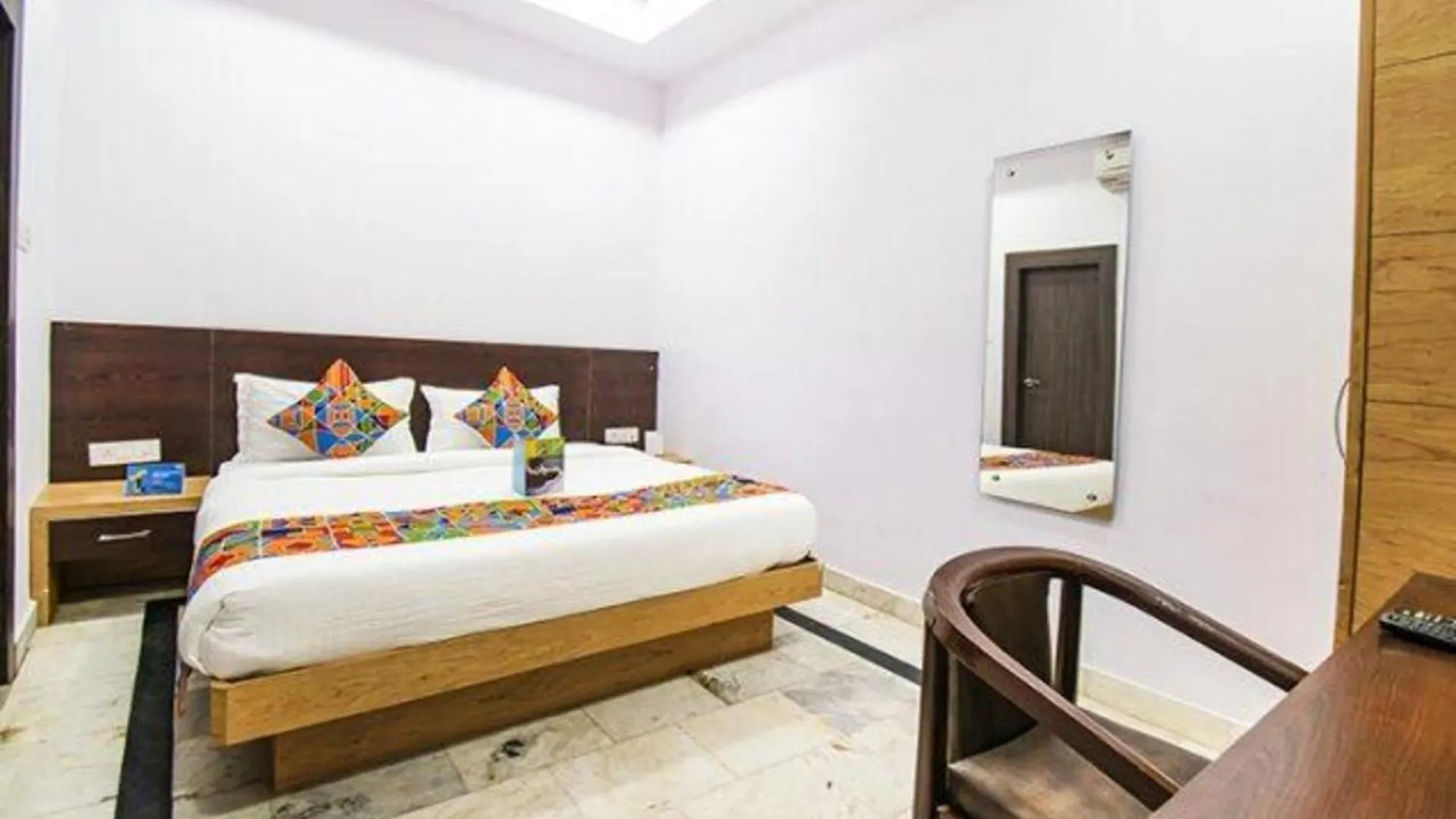 Fabhotel Golden Leaf Gurgaon