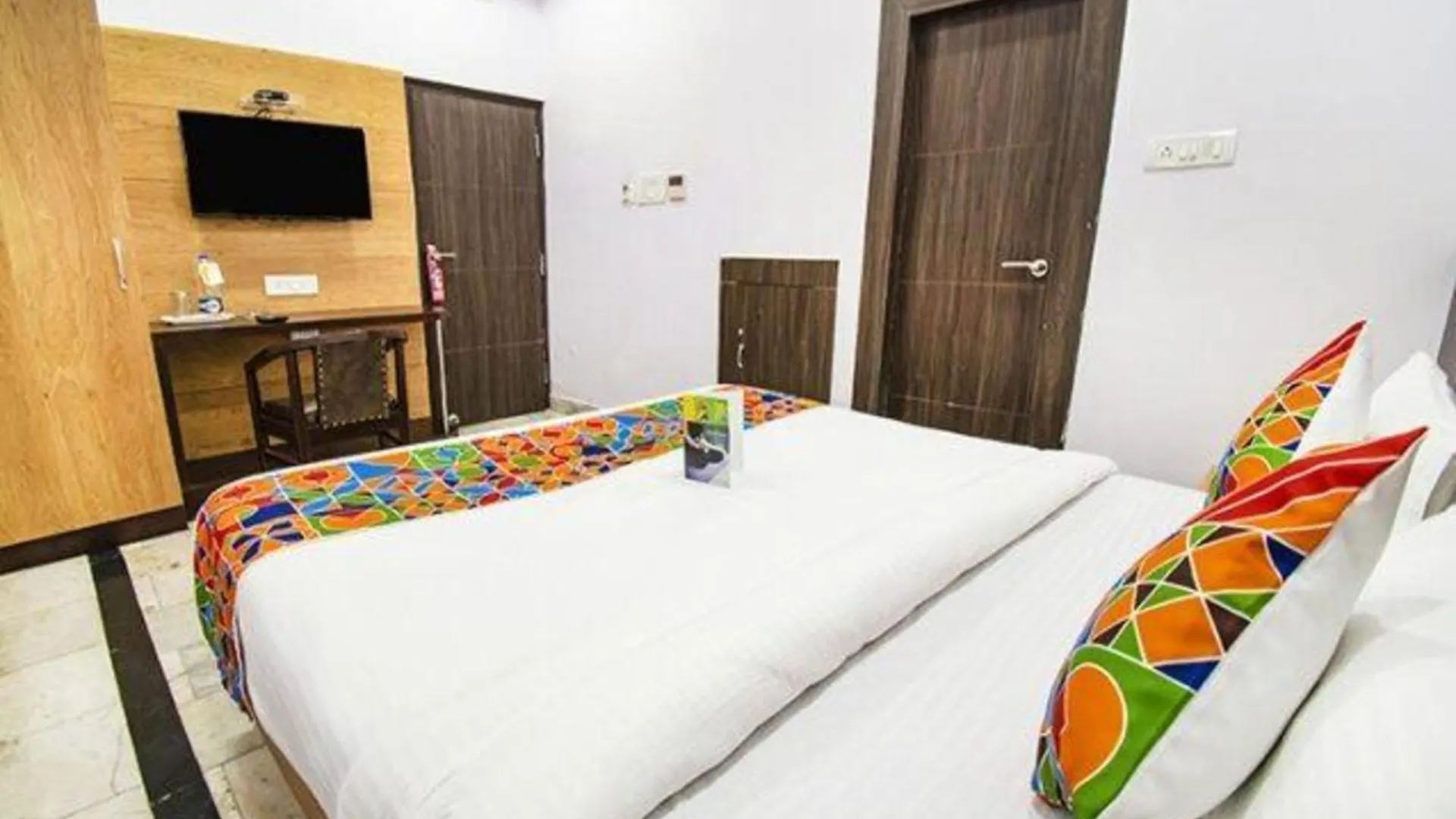 Fabhotel Golden Leaf Γκουργκάον Ξενοδοχείο