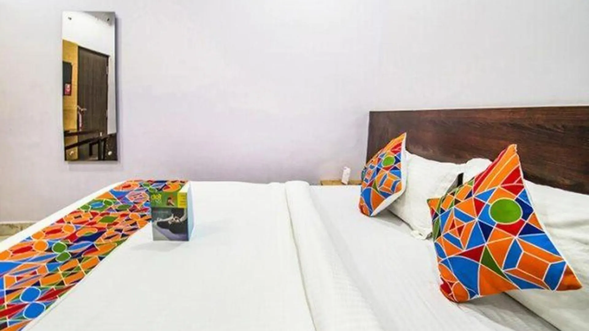 Hotel Fabhotel Golden Leaf Gurgaon